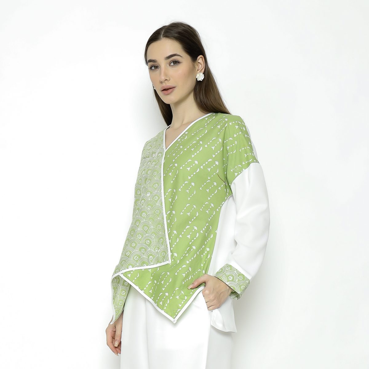 Fitria Blouse Green - Image 4