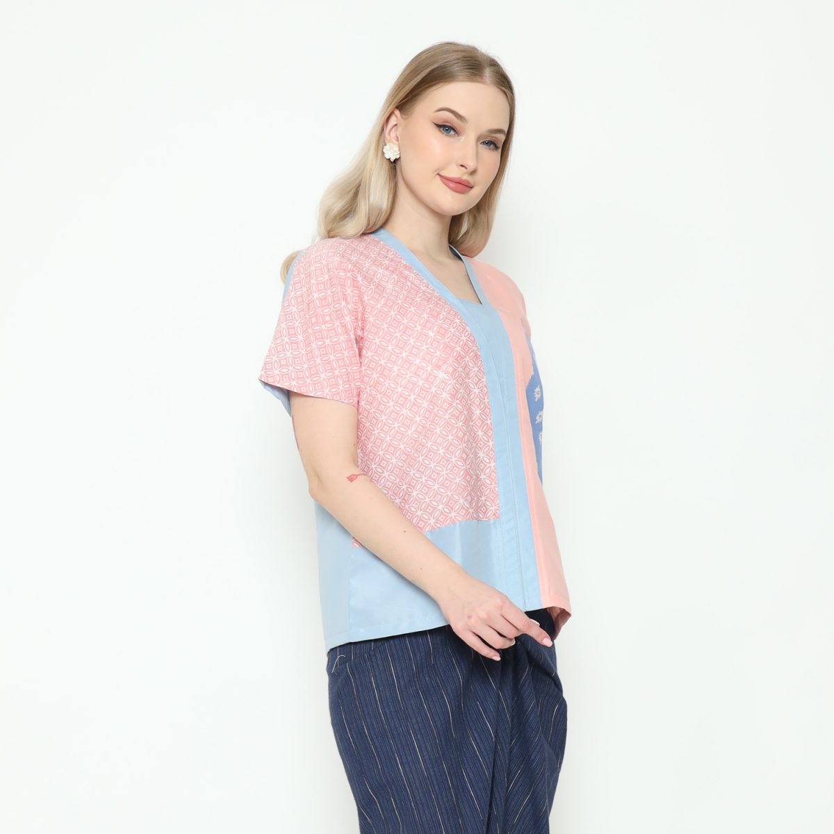 Ria Blouse Pink Blue - Image 4