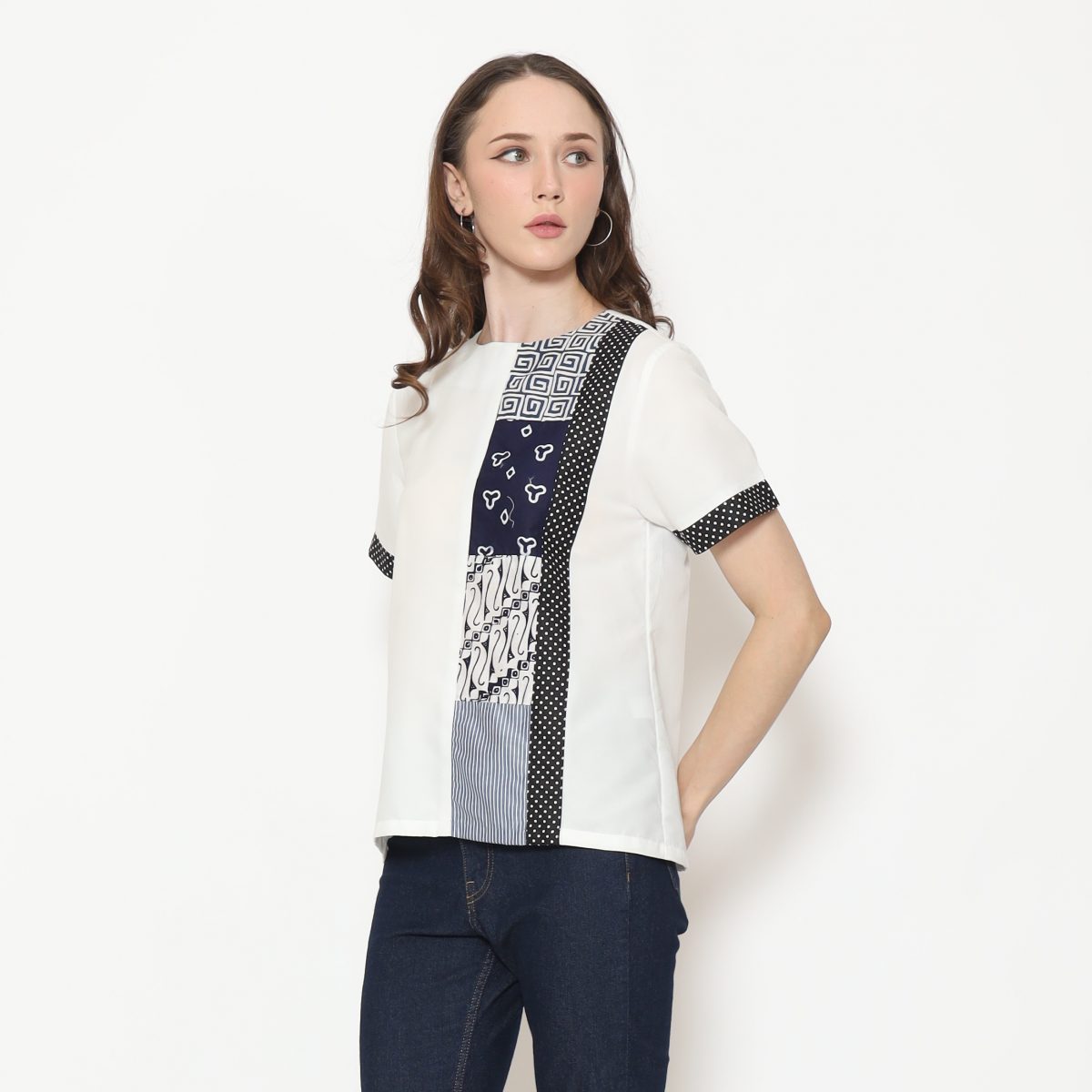 Aline Blouse Broken White - Image 3