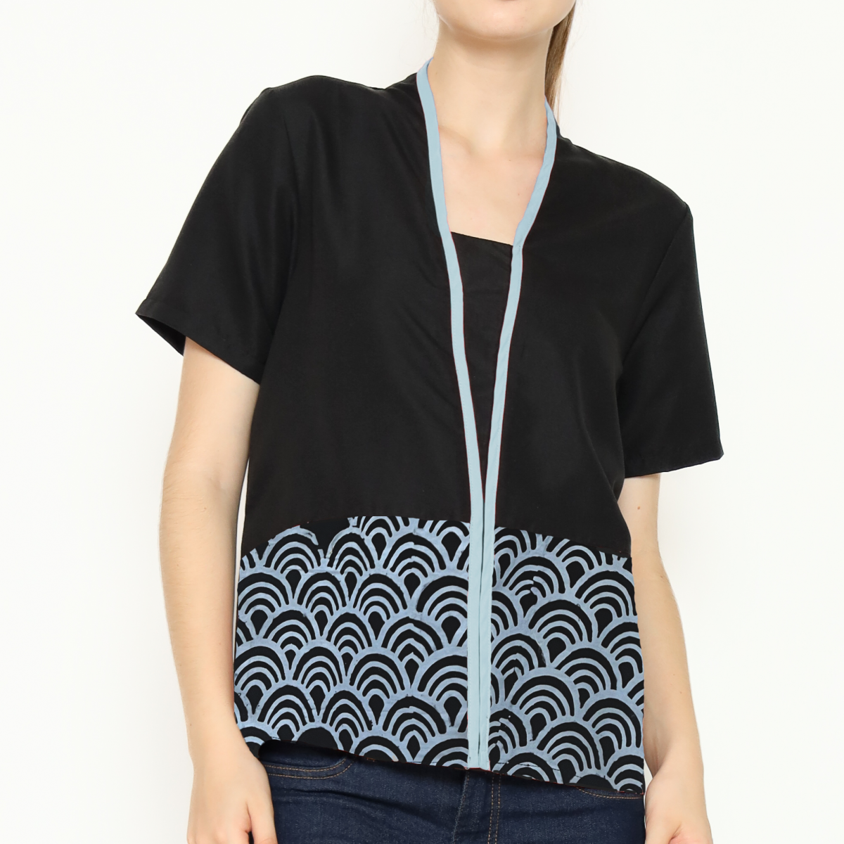 Yuki Blouse Black Blue - Image 2