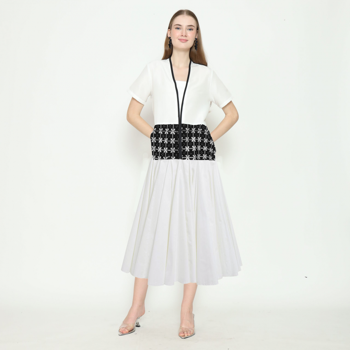 Yuki Blouse White Black - Image 7