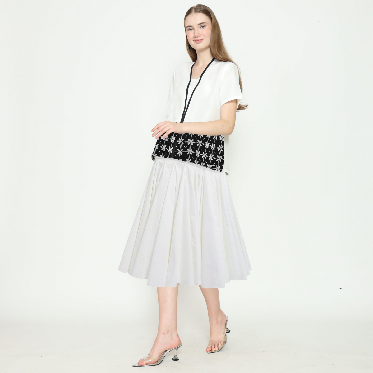 Yuki Blouse White Black - Image 4