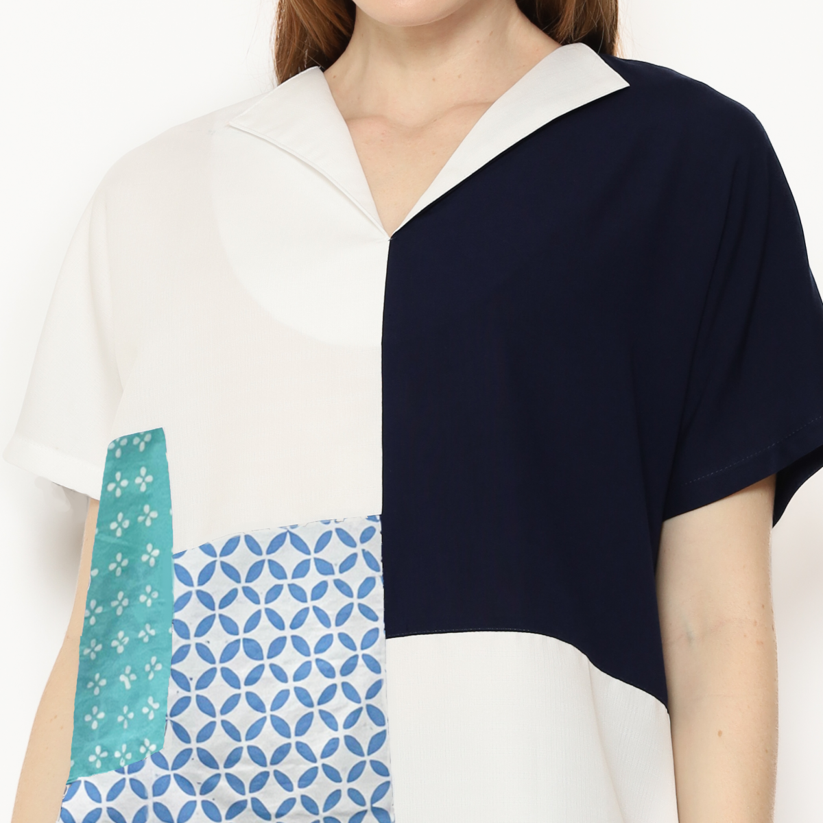 Lyla Blouse Blue - Image 2