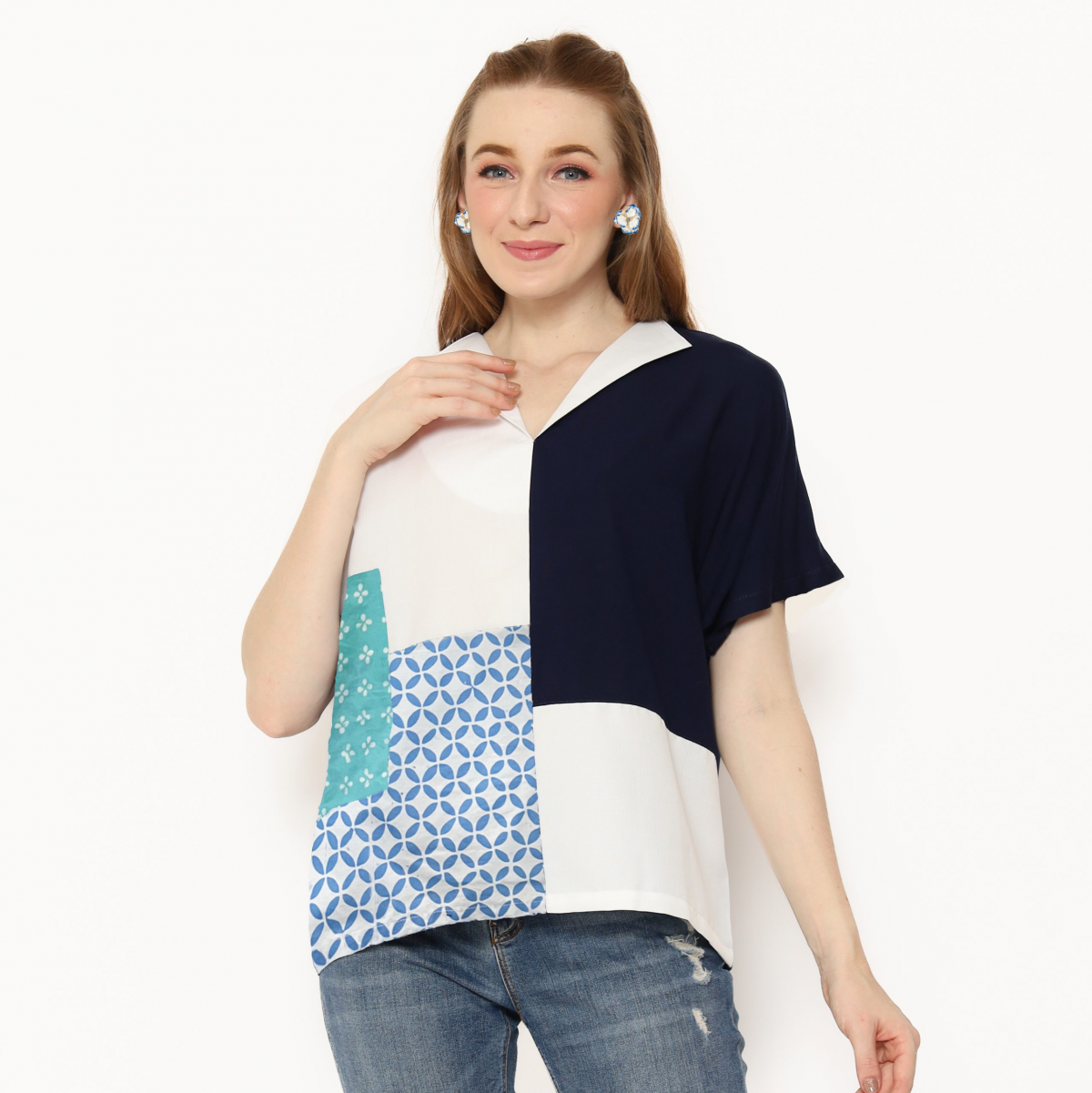Lyla Blouse Blue - Image 3