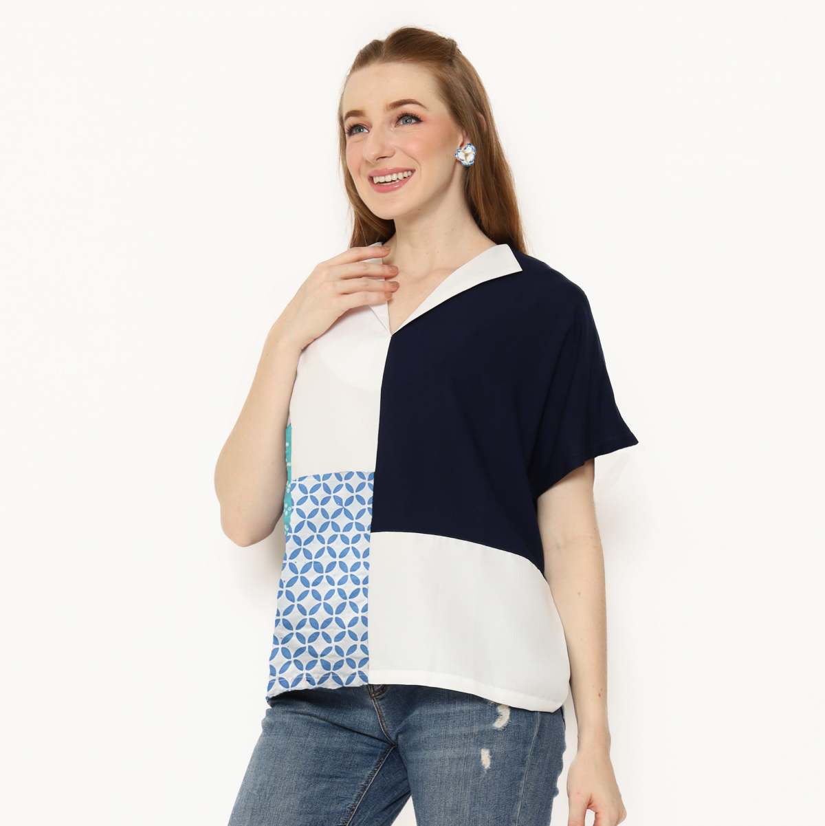 Lyla Blouse Blue - Image 4